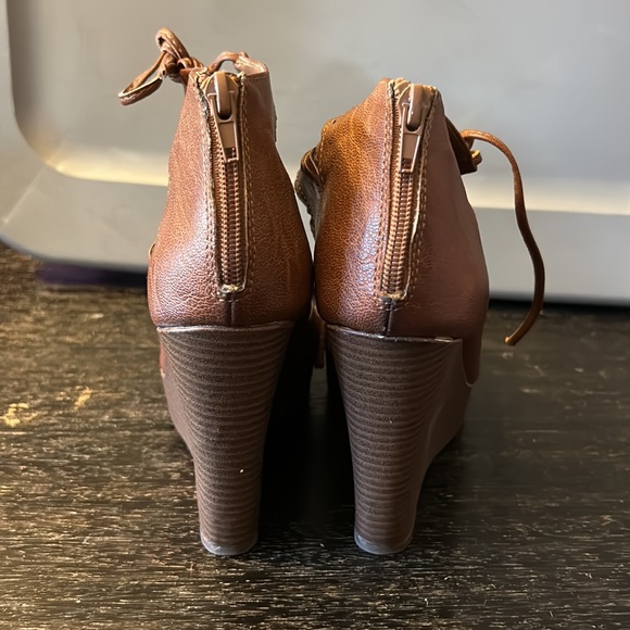 Brown wedge heels - Picture 4 of 13